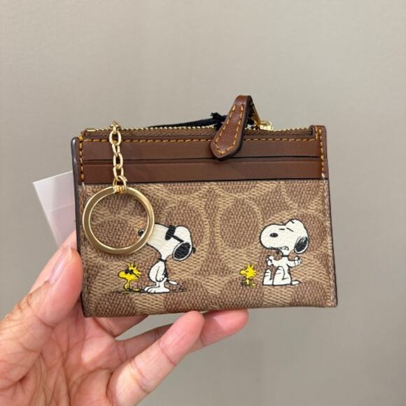 Last 1‼️Coach X Peanuts Mini Skinny Id Case Signature Canvas Snoopy CBT14 - Picture 2 of 5